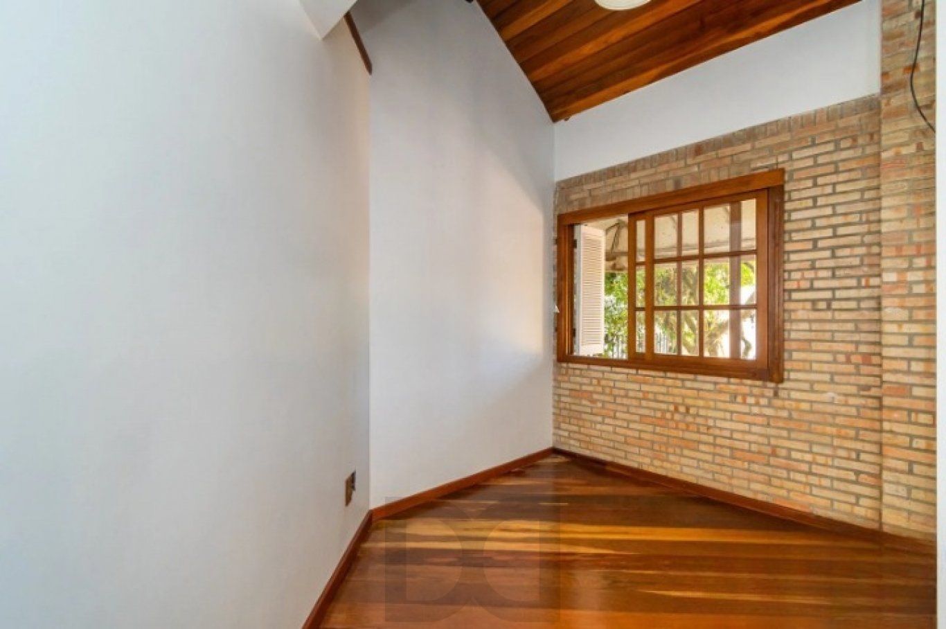 Casa com 3 quartos, 1 suíte, 2 vagas, e 234m² à venda no bairro Tristeza — foto 18