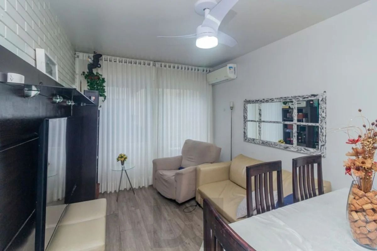 Apartamento 2 Quartos com 77m² e Vaga no Petrópolis — foto 1