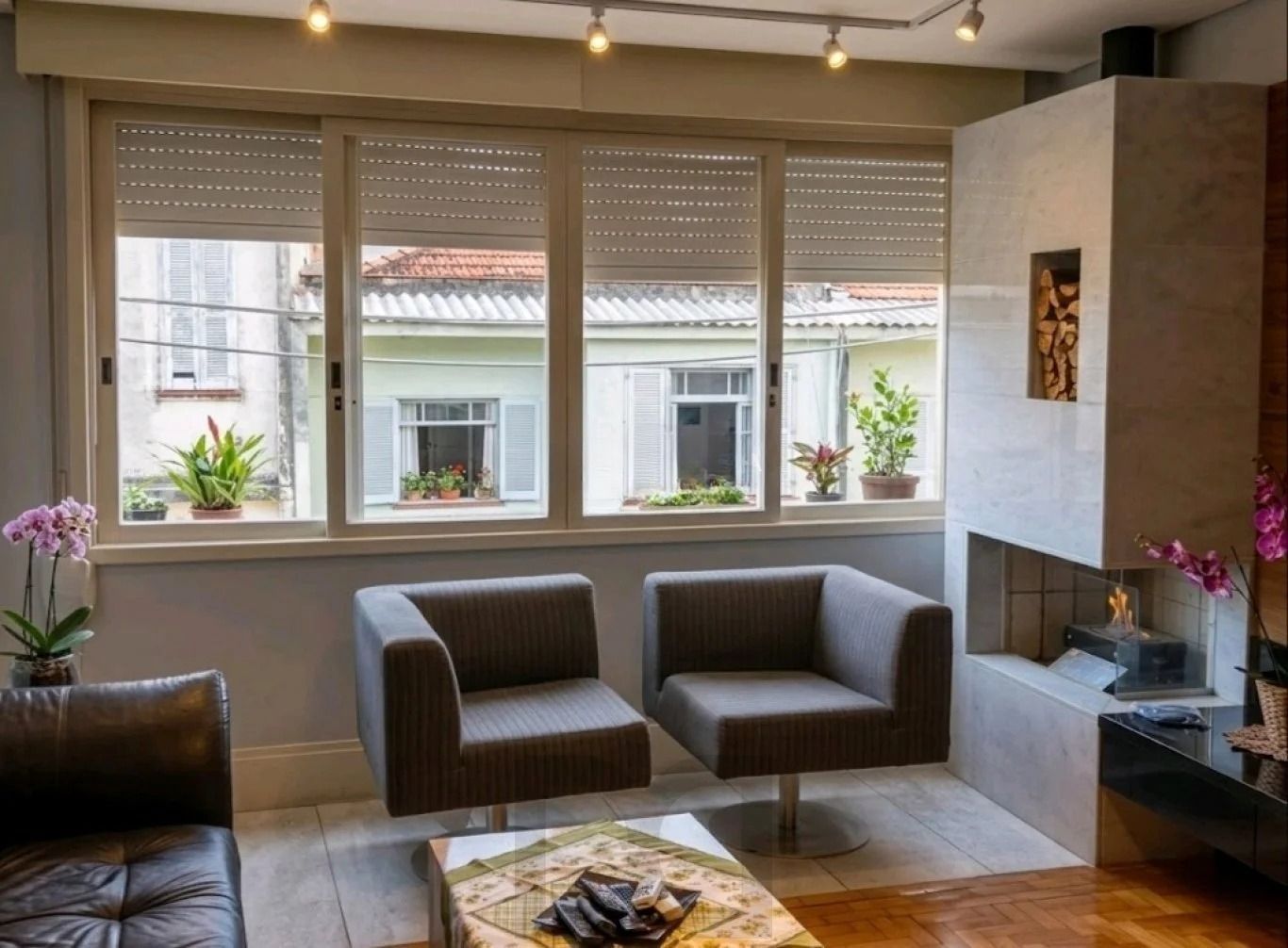Apartamento de 2 quartos no Centro Histórico de Porto Alegre. — foto 2