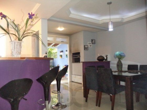Casa com 4 dormitórios, 1 suíte, 260 m² privativos, 3 vagas no Ecoville. — foto 8