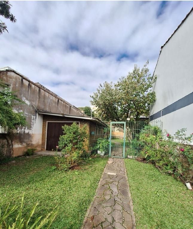 Casa com Terreno de 213m² na Azenha em Porto Alegre — foto 4