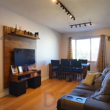 Apartamento 2 quartos, vaga, elevador e portaria 24hrs no bairro Sarandi — foto 1