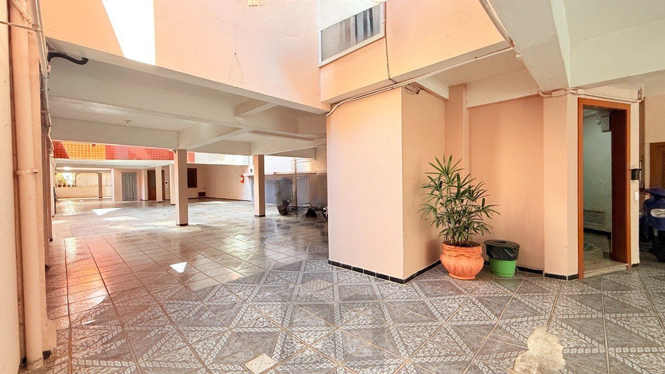 Apartamento com 3 dormitórios, 1 suíte e 268m² à venda em Higienópolis. — foto 32