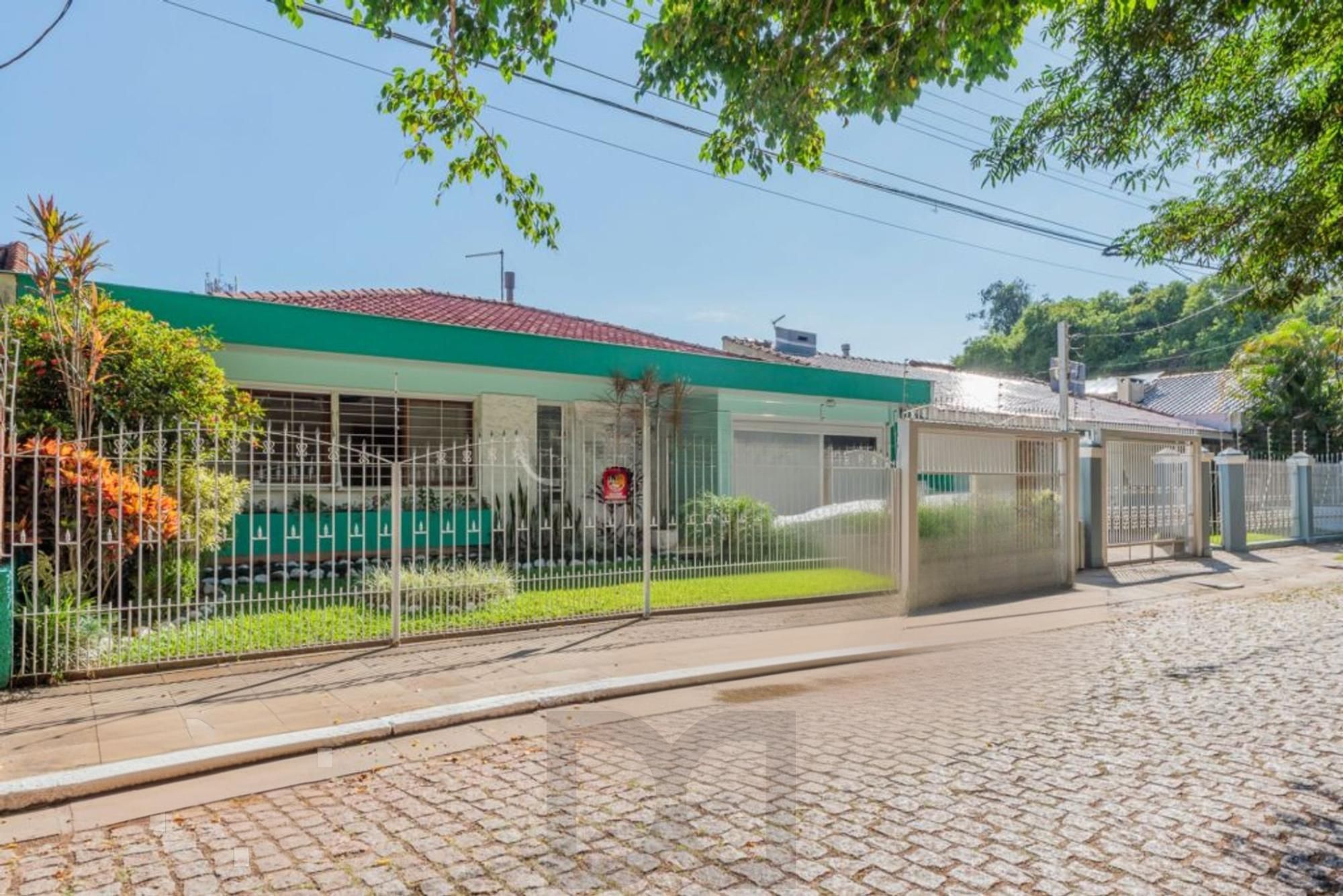 Casa com 3 dormitórios,1 suíte, 4 banheiros e 4 vagas, 203m² no Jardim Itu. — foto 35