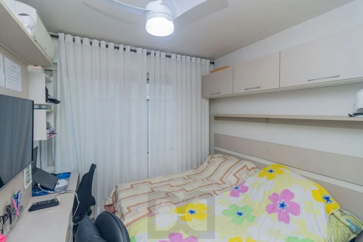 Apartamento 2 Quartos com 77m² e Vaga no Petrópolis — foto 10