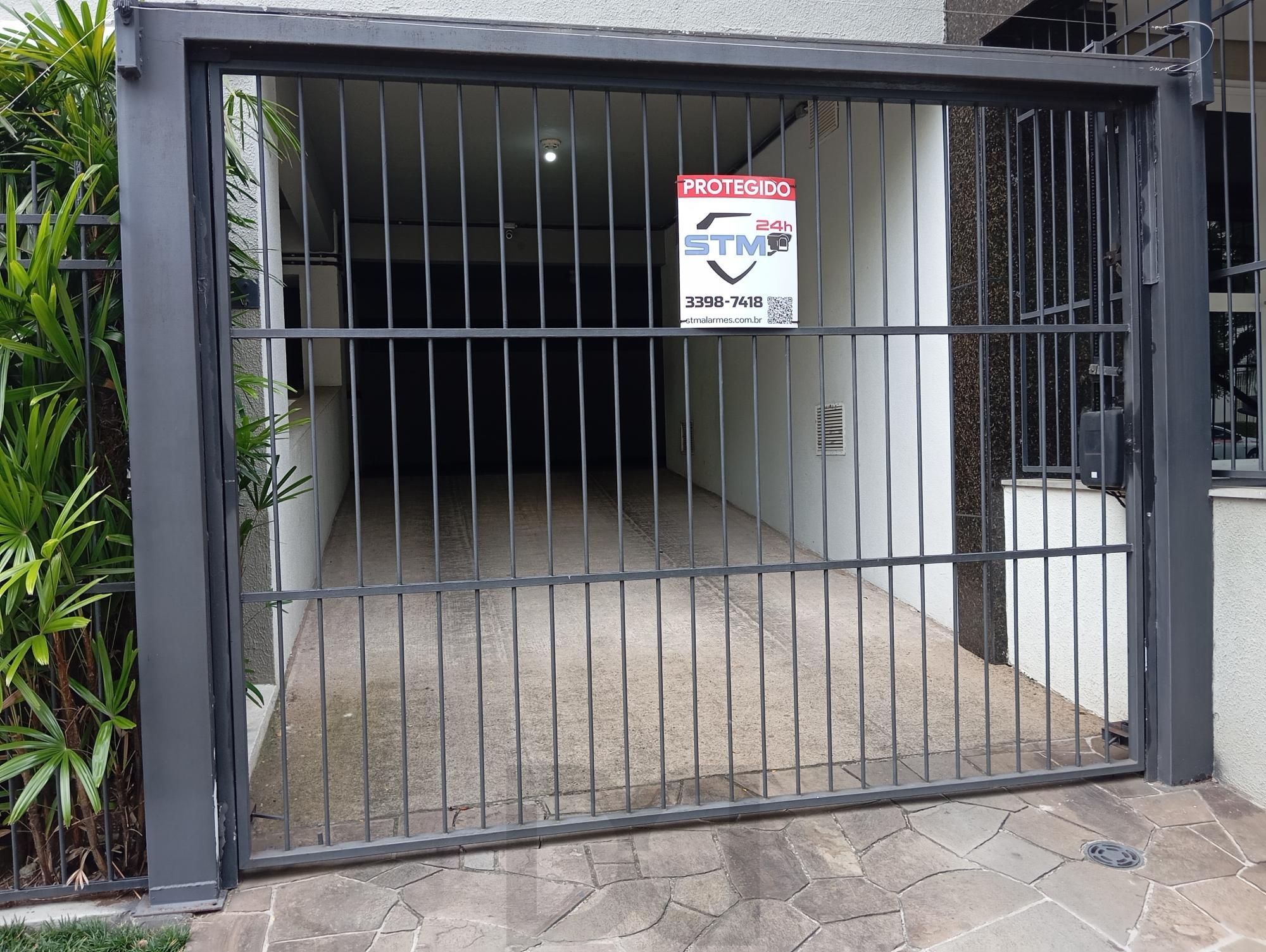 Apartamento com 2 Dormitórios, Vaga Dupla e Elevador no Floresta — foto 37