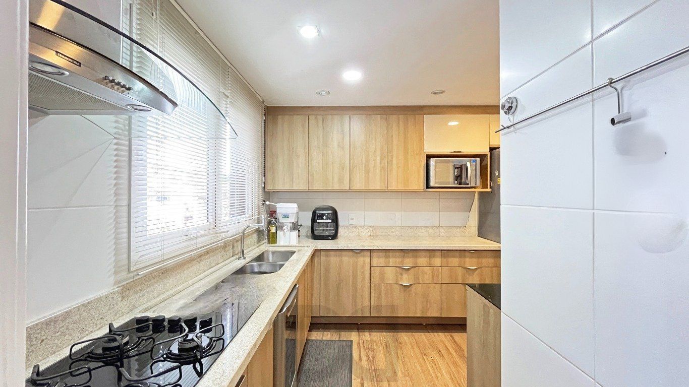 Apartamento com 3 quartos, 3 suítes e 128m² à venda em Menino Deus. — foto 15