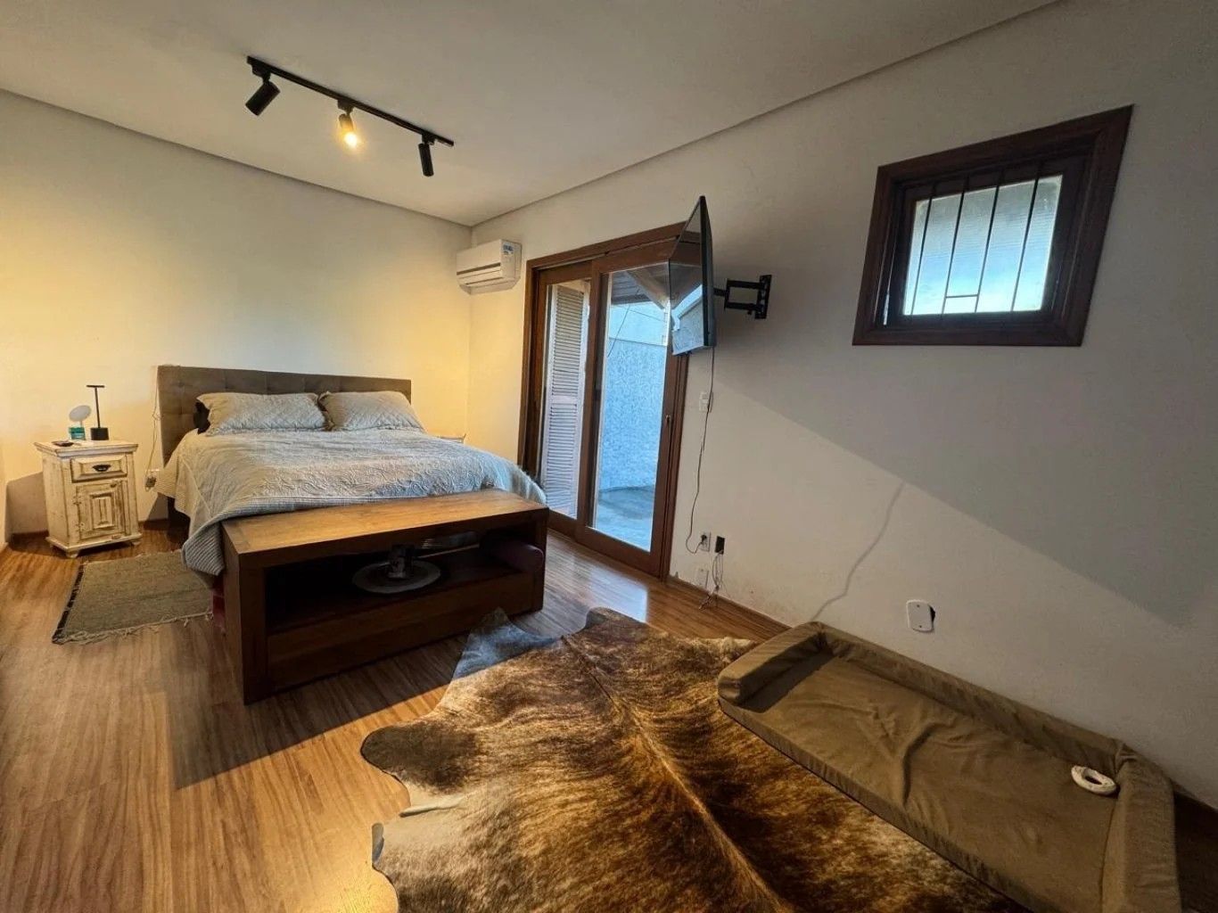 Casa de 3 dormitórios e 4 vagas de garagem no Bairro gloria em Porto Alegre. — foto 24