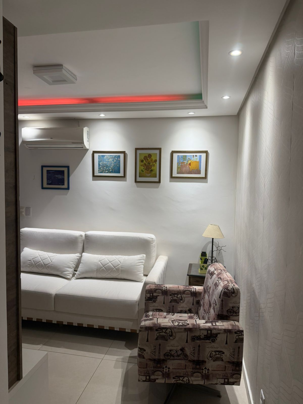 Apartamento 3 dormitórios com Suíte Semi Mobiliado com Vaga de Garagem — foto 15