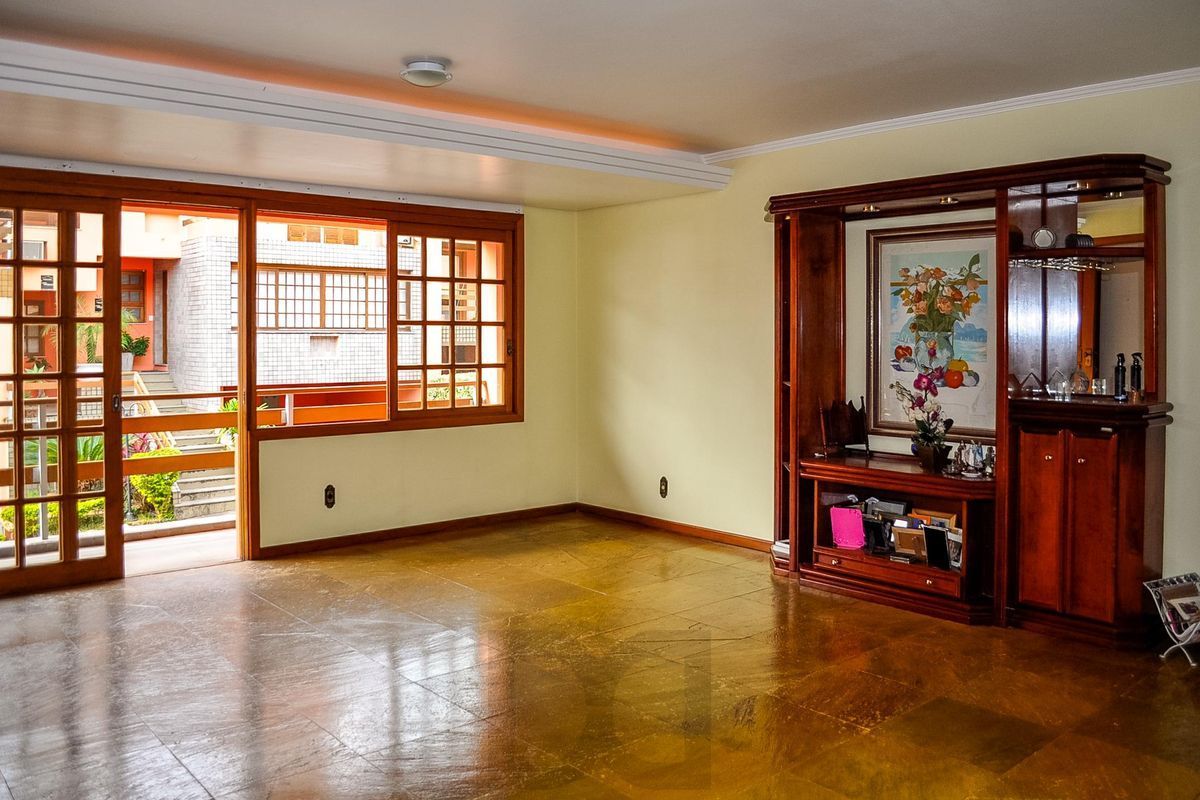 Ótima Casa condomínio pronta para morar, semi mobiliada, Bairro Menino Deus — foto 8