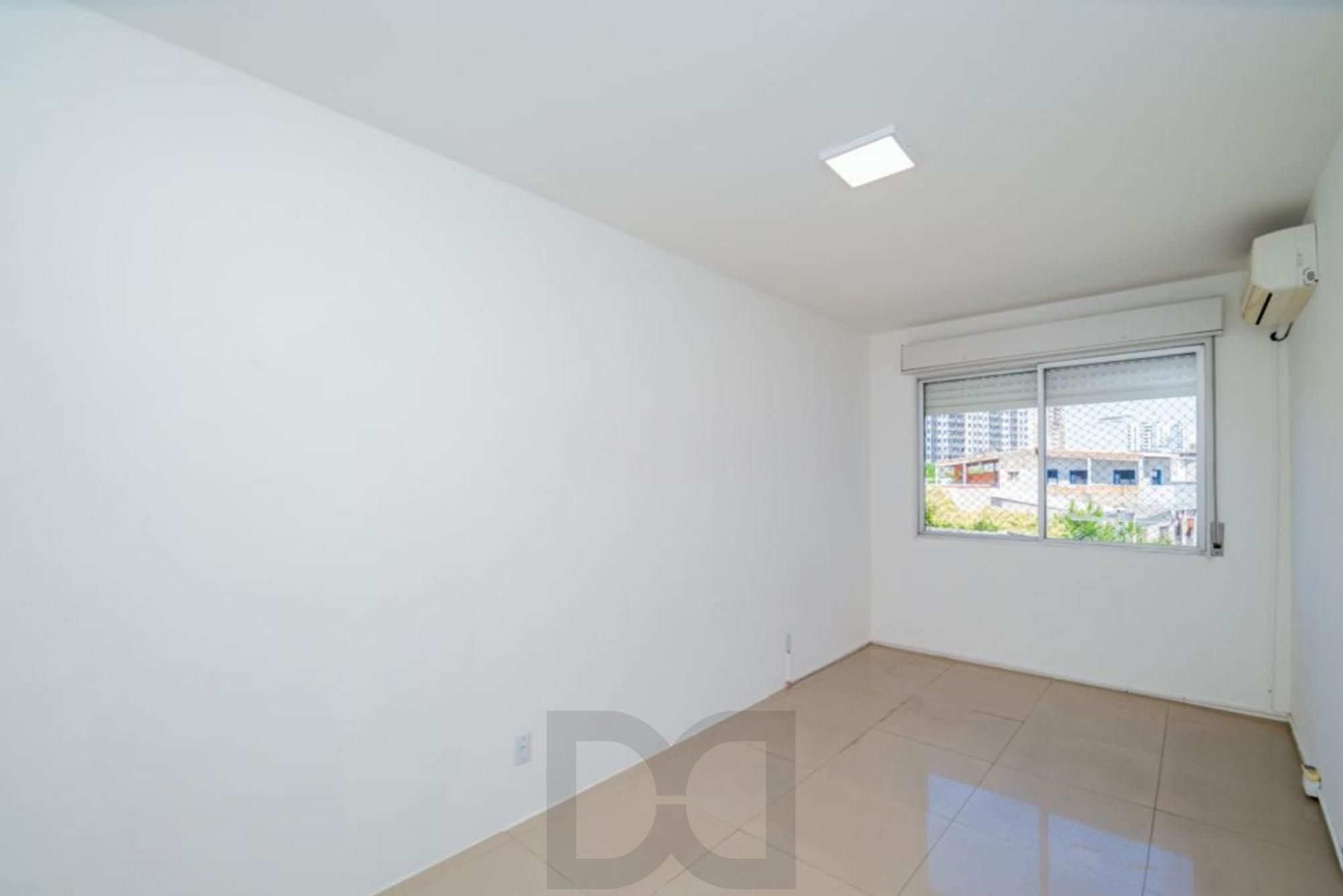 Apartamento com 2 quartos, 2 banheiros e 1 vaga no bairro Azenha. — foto 18