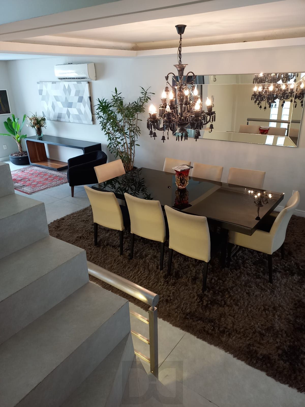 Casa com 4 dormitórios no Bairro Chácara das Pedras — foto 19