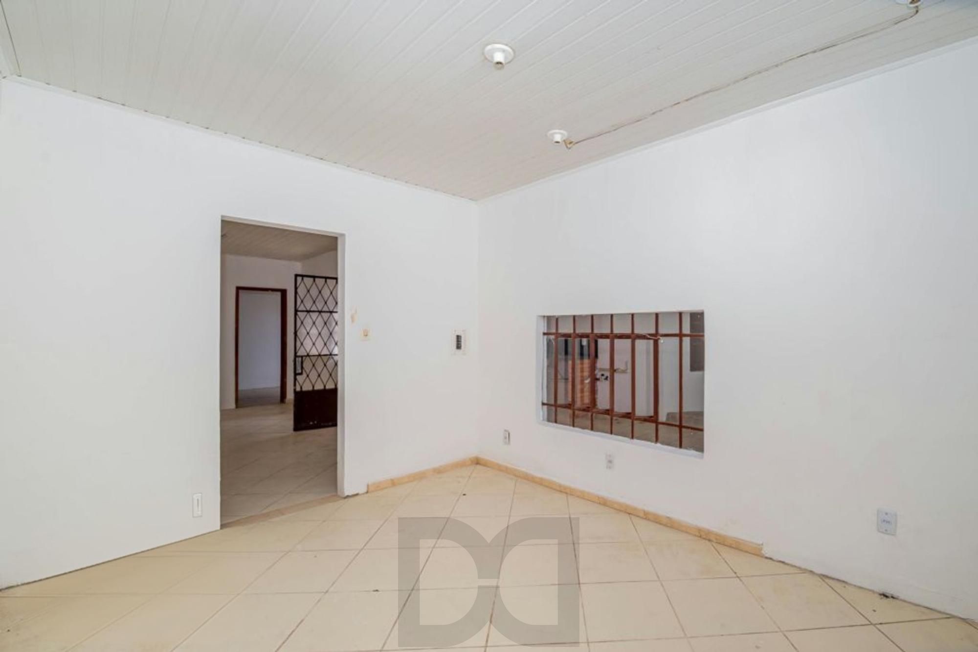 Casa de 2 dormitórios, churrasqueira, pátio, 4 vagas no bairro Ipanema — foto 14