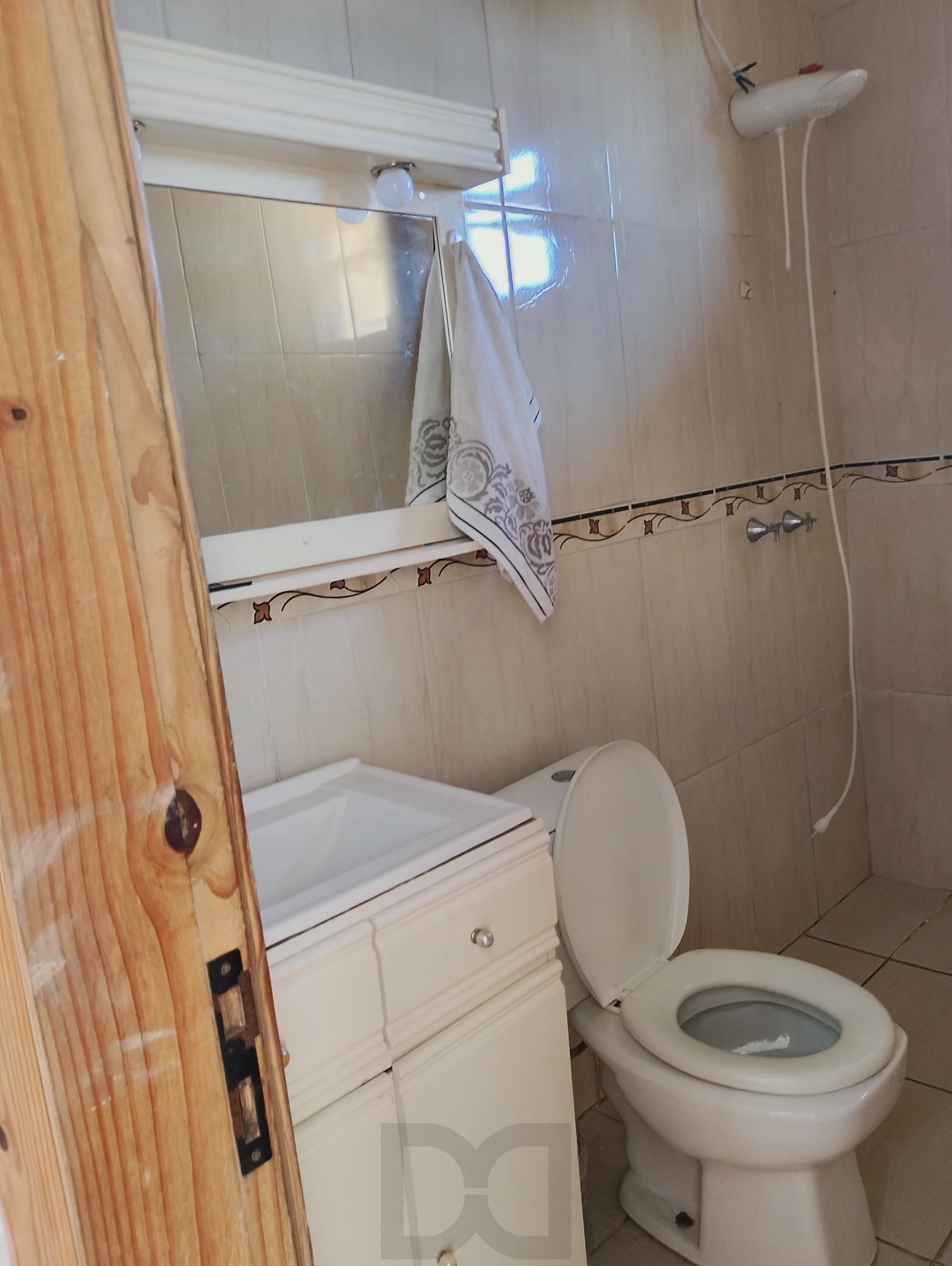 Casa com 3 quartos, 4 vagas de garagem e com pátio no bairro Parque Santa Fé — foto 24