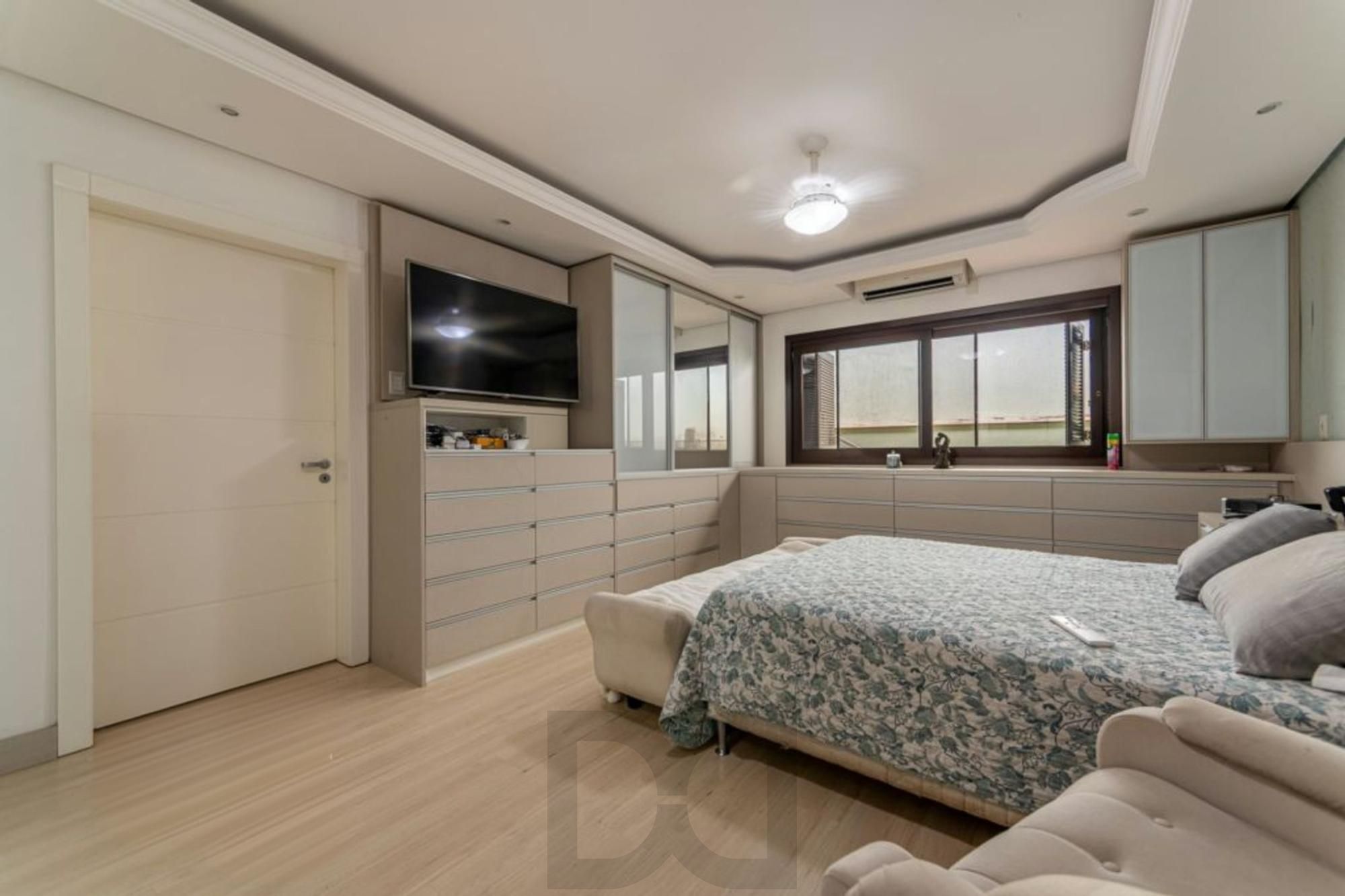 Casa com 4 quartos,1 Suite, 2 vagas e 450m² à venda em Sarandi. — foto 14