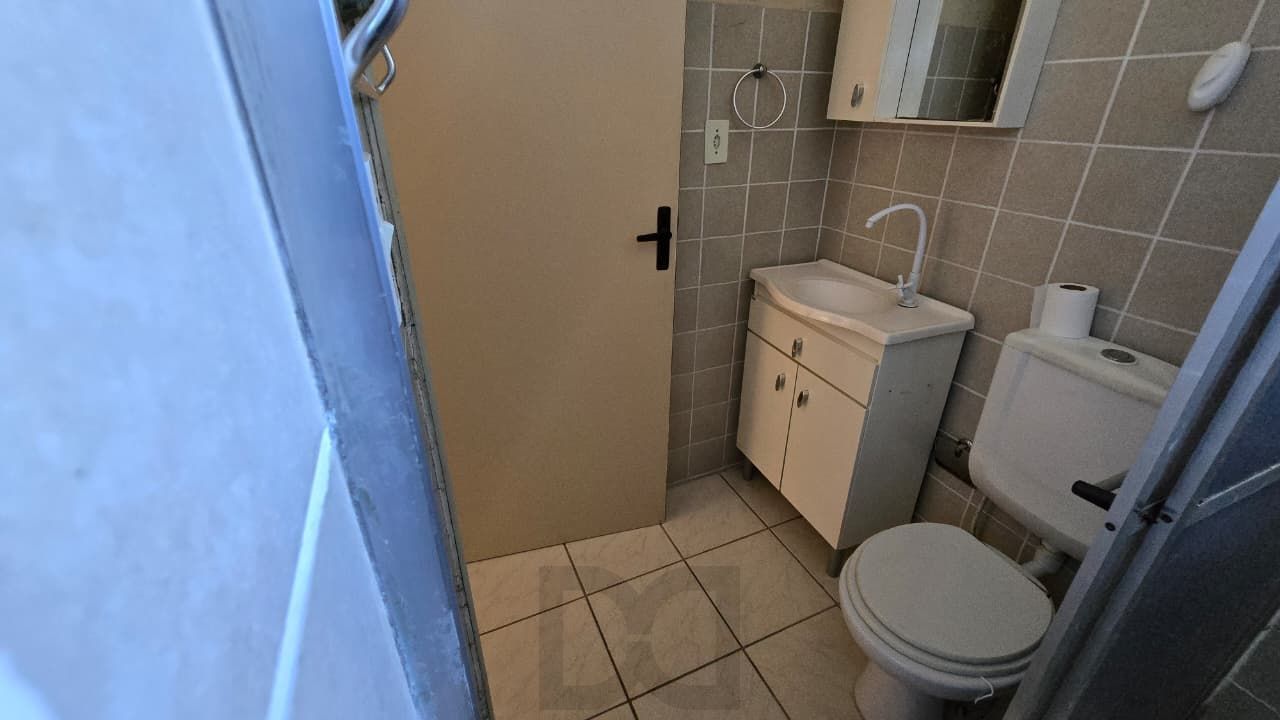 Apartamento com 2 quartos, portaria 24hr e vaga no bairro Lomba do Pinheiro — foto 13