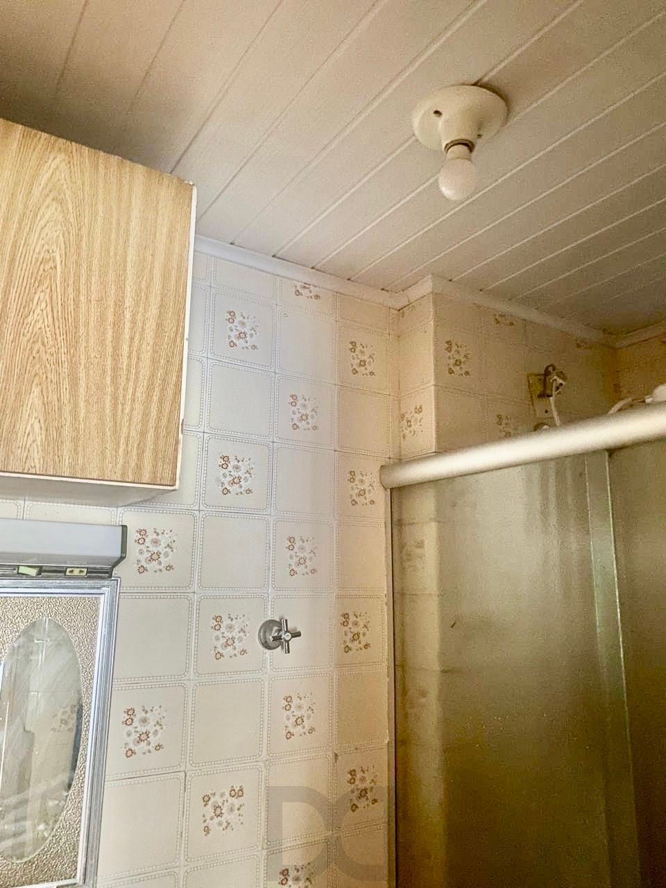 Apartamento de 2 dormitórios Segundo andar Bairro Camaqua em Porto Alegre — foto 11