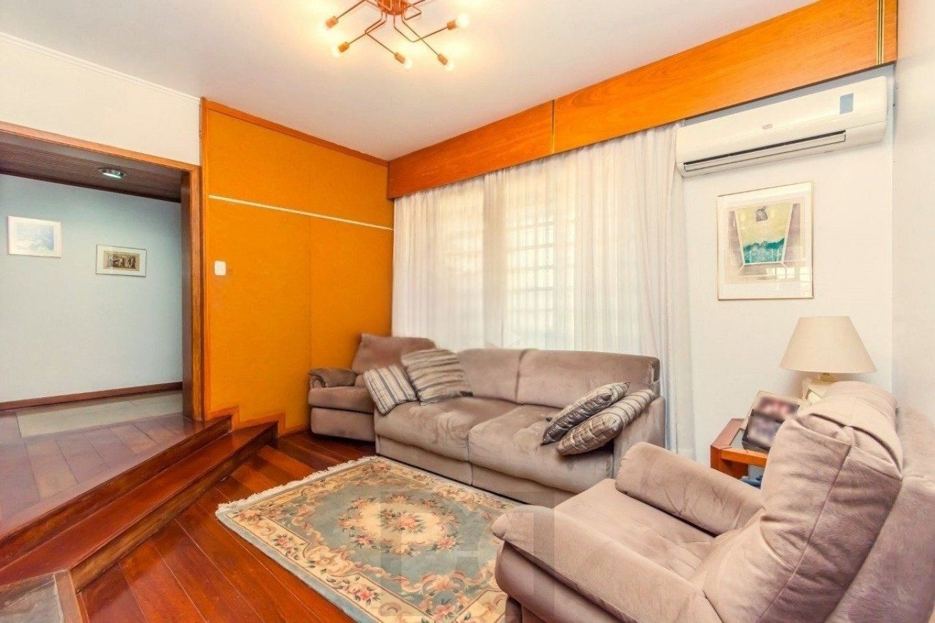 Casa com 4 dormitórios, 1 suíte, 4 vagas, piscina no bairro Três Figueiras. — foto 6