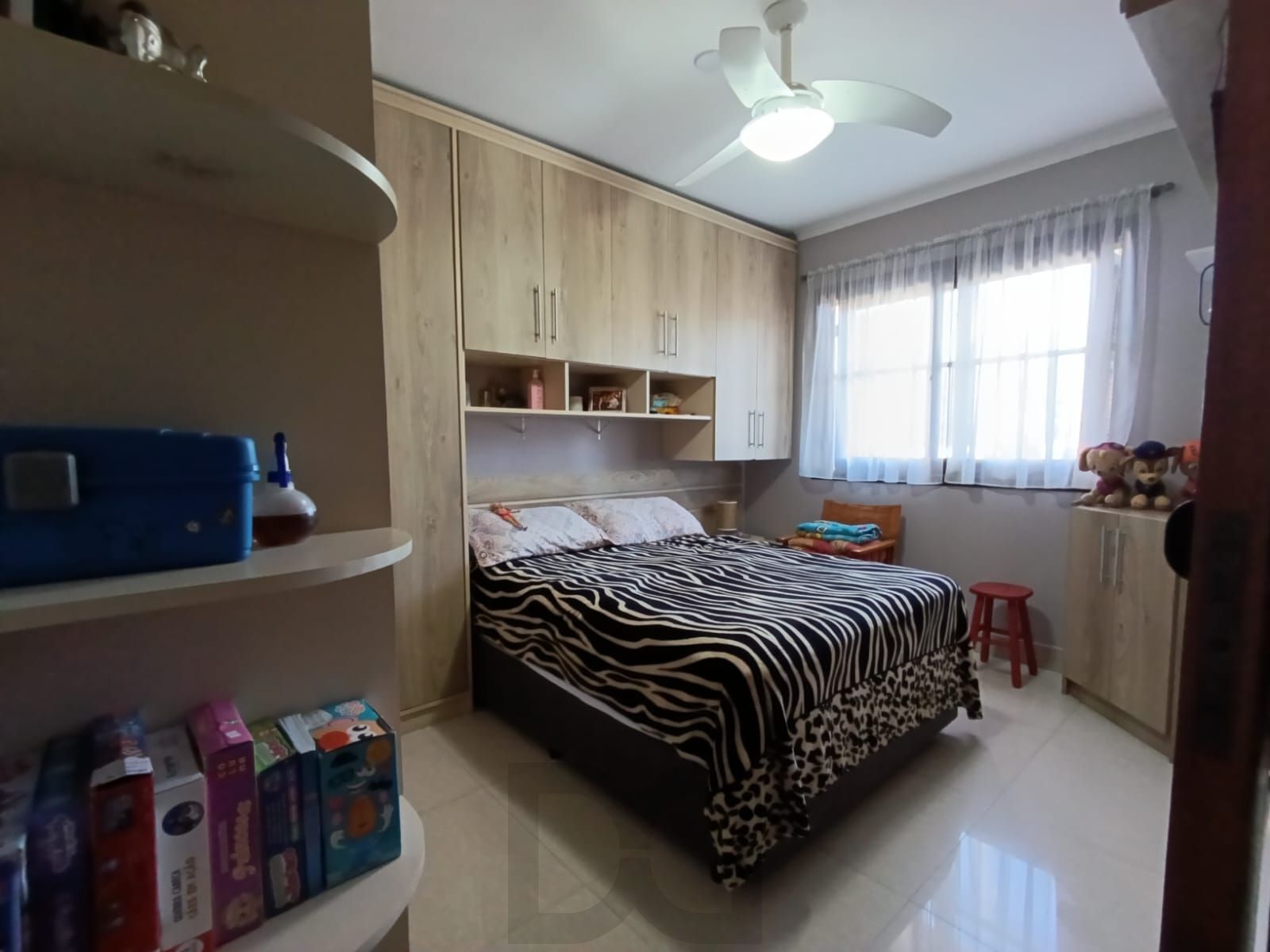 Casa de 3 quartos,suíte,churrasqueira, 3 vagas no bairro Sarandi — foto 18