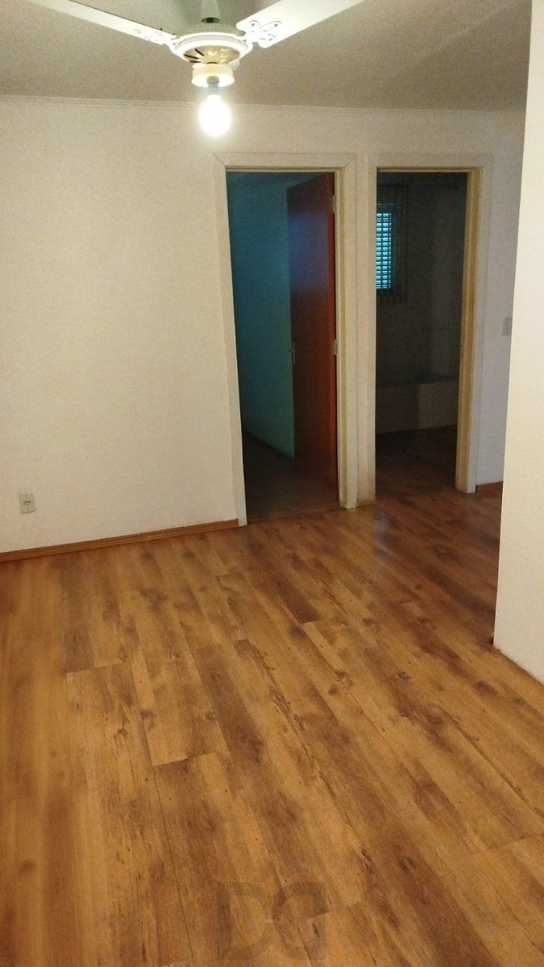 Apartamento térreo 1 quarto e semi mobiliado e portaria no bairro Rubem Berta — foto 4