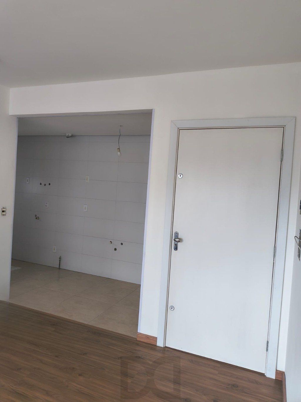Apartamento de 2 quartos, elevador e 1 vaga no bairro Jardim Leopoldina. — foto 4