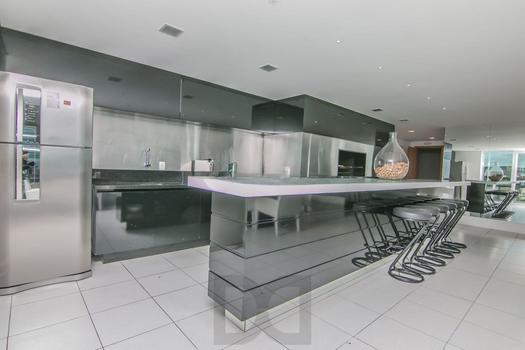 Apartamento 2 dormitórios, 1 vaga, elevador na Rua General Lima e Silva. — foto 20
