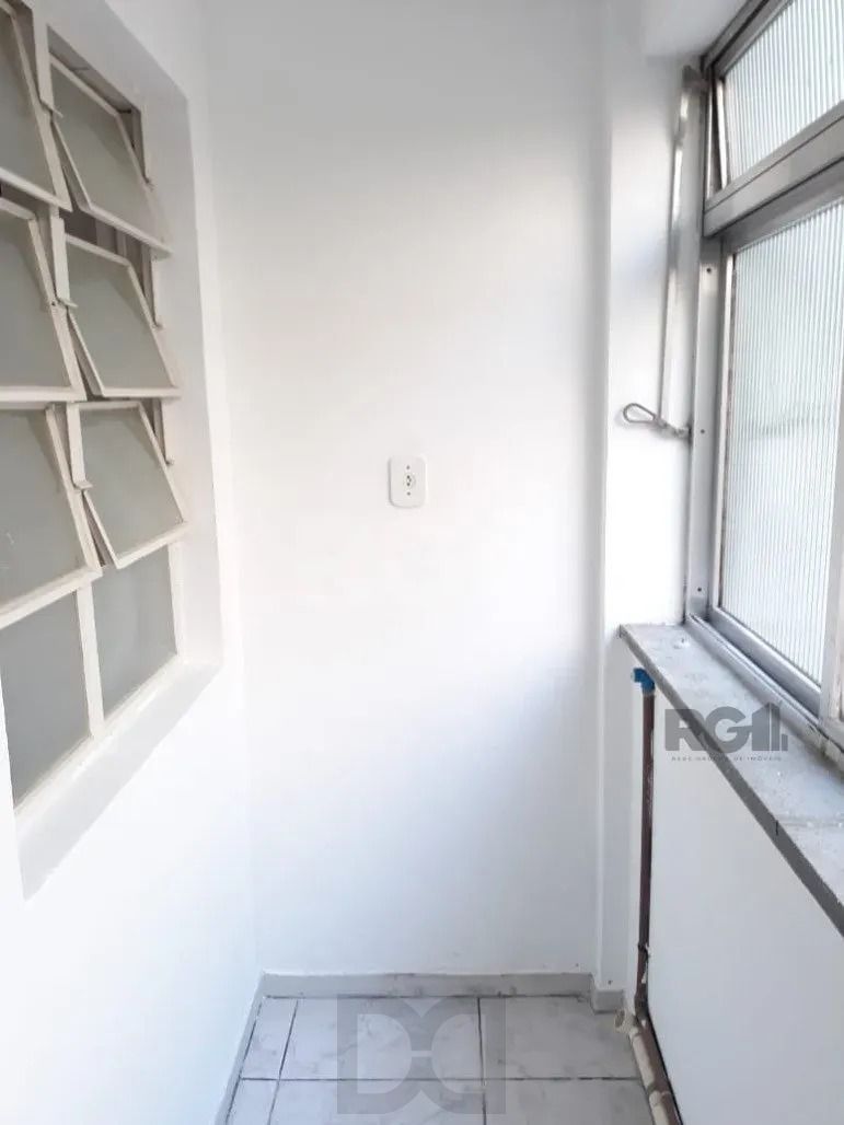Apartamento 2 Dormitórios e elevador no Centro Histórico — foto 6