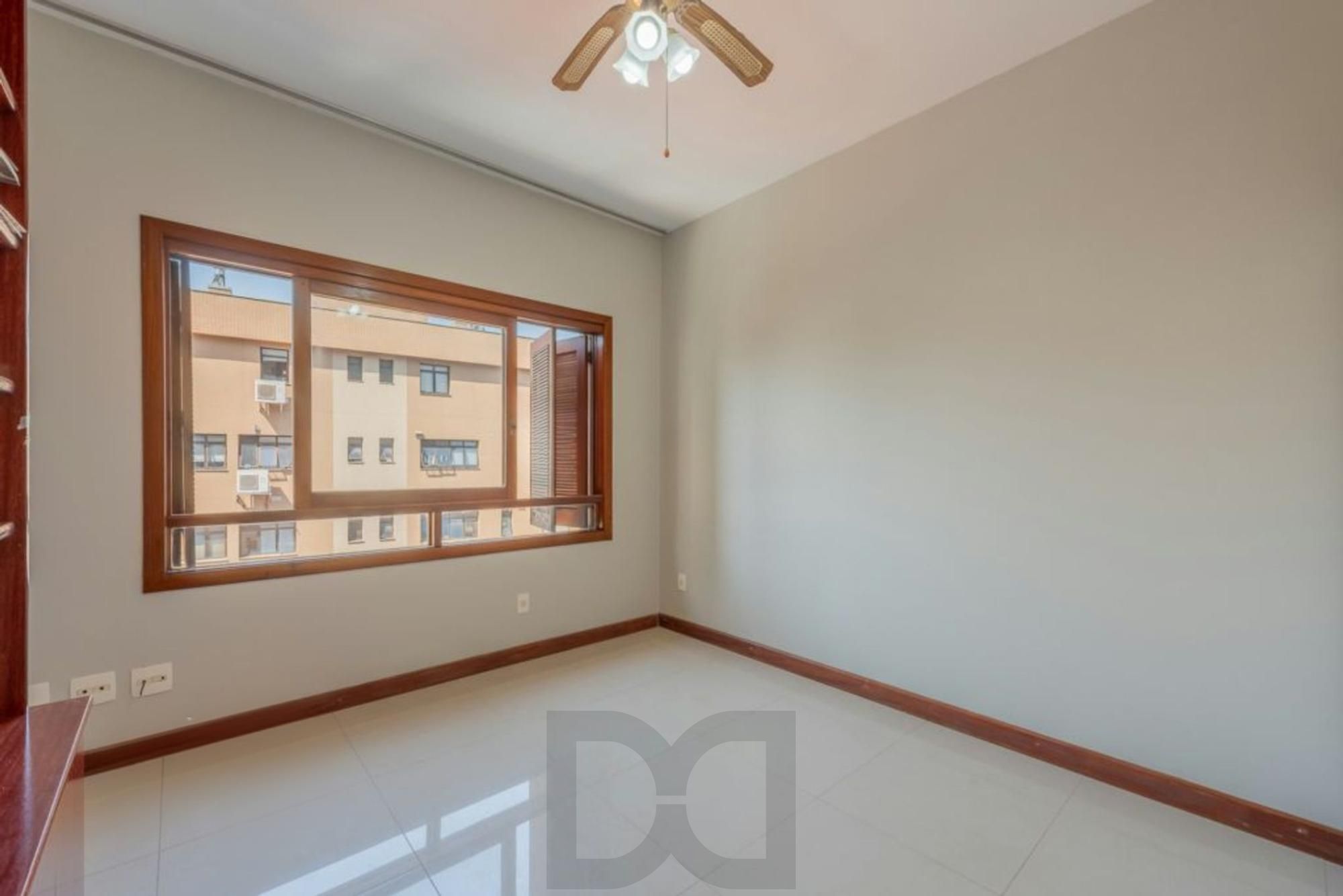 Apartamento de 4 dormitórios, 2 suítes, 2 vagas e elevador na Castro Alves. — foto 33