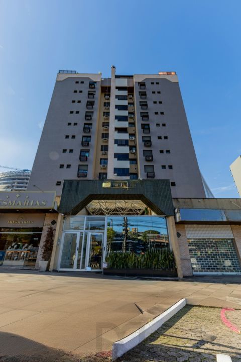 Apartamento com 1 dormitório, 1 vaga e 47m² à venda em Boa Vista, Porto — foto 1