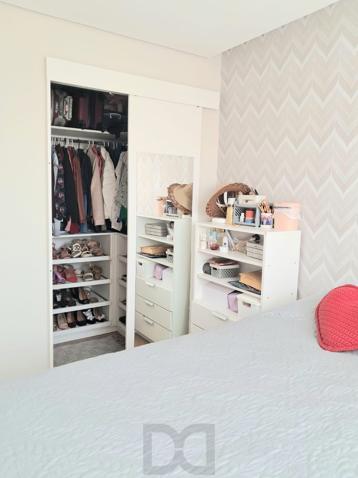 Apartamento semi mobiliado 2 dormitórios 1 vaga de garagem na Rua Sadi Castro. — foto 11