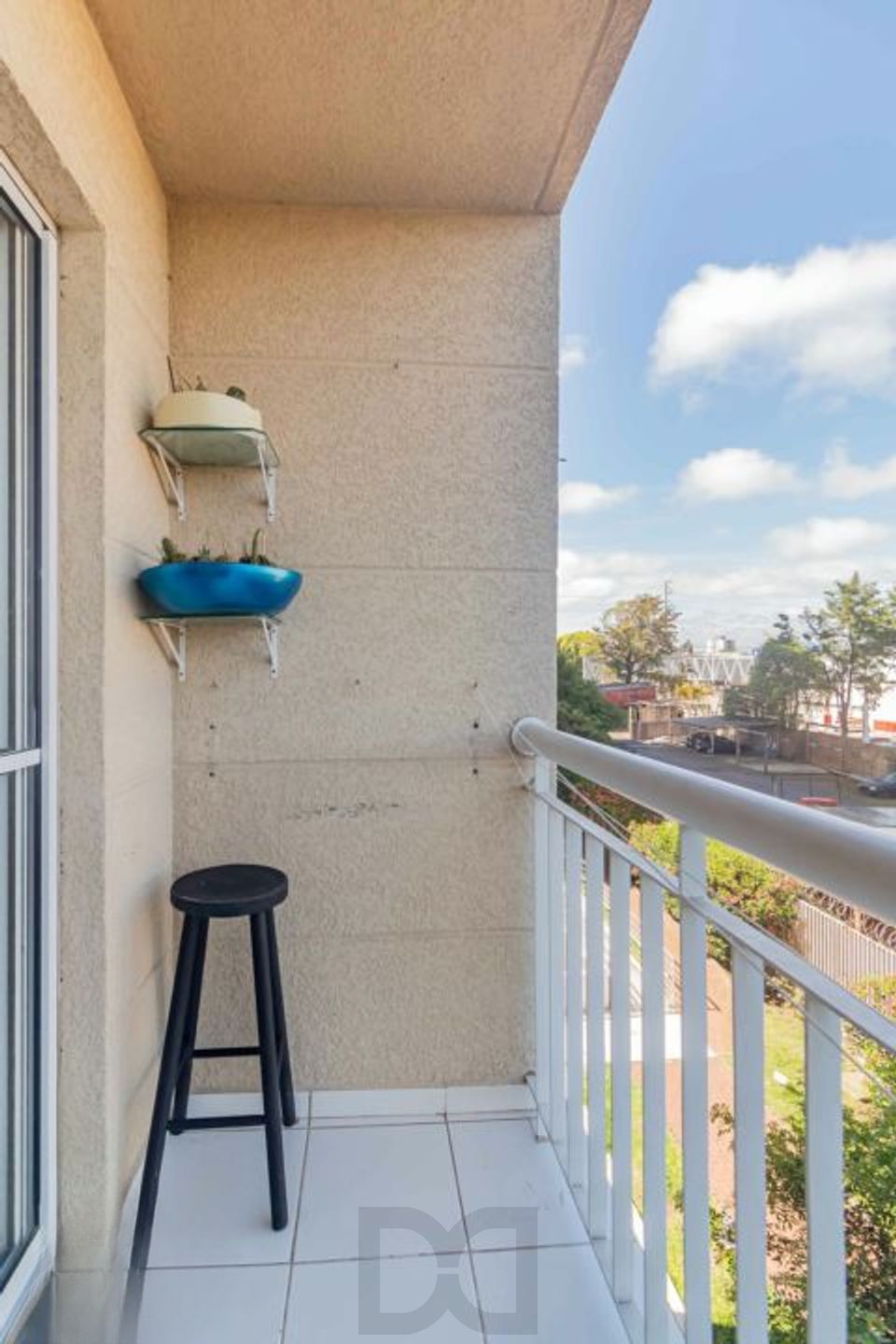 Apartamento com 3 quartos, elevador, sacada e 1 vaga Sarandi. — foto 9