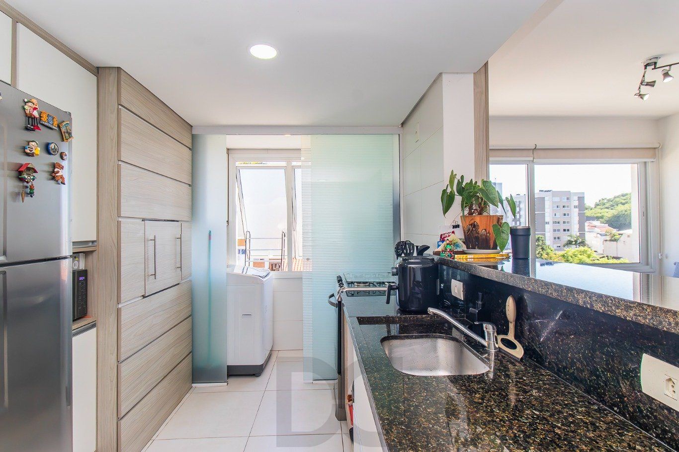 Apartamento 2 Dormitórios com Terraço e 2 Vagas – Higienópolis, Porto Alegre — foto 12