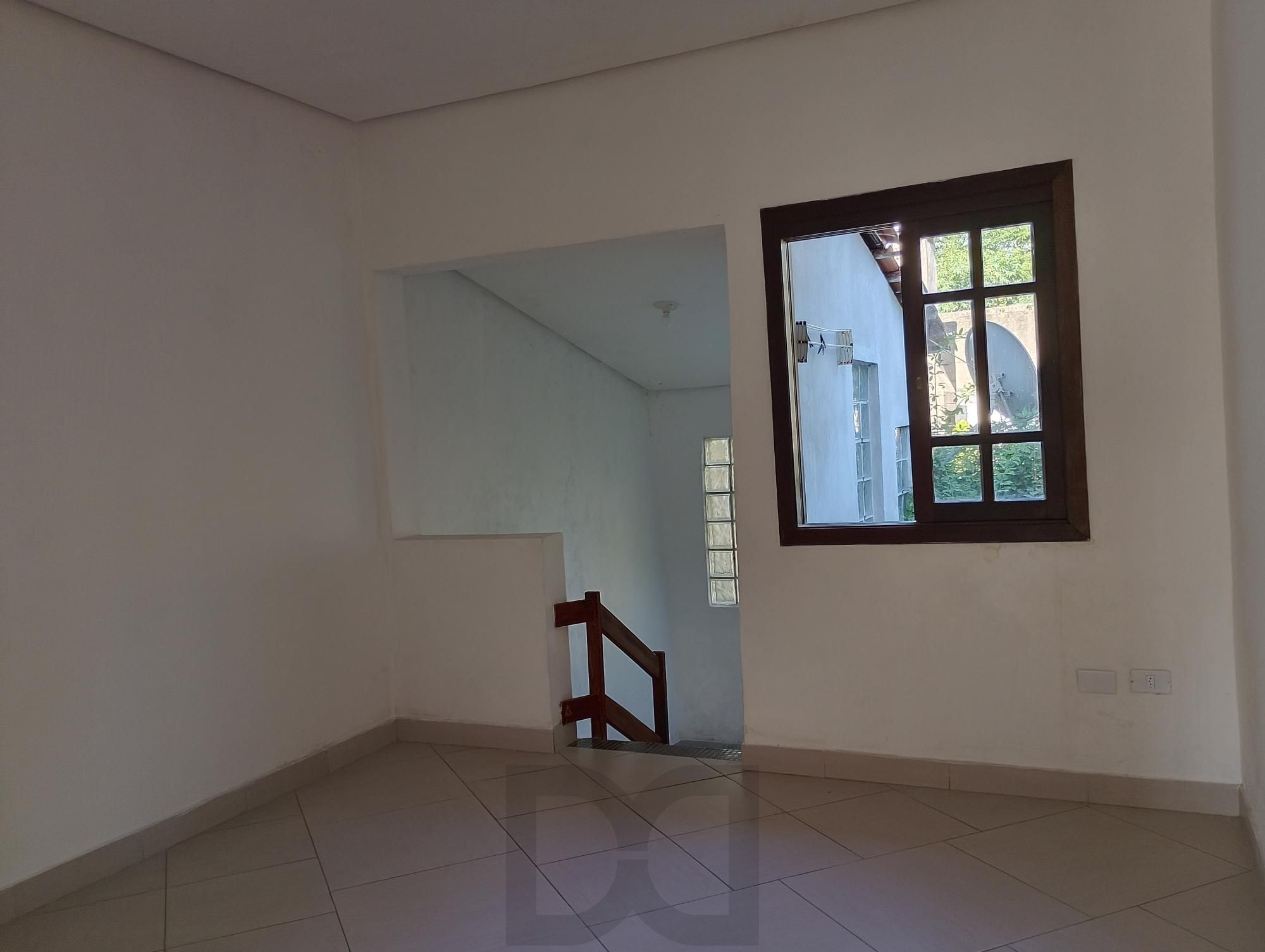 Casa com 3 quartos, 4 vagas de garagem e com pátio no bairro Parque Santa Fé — foto 14