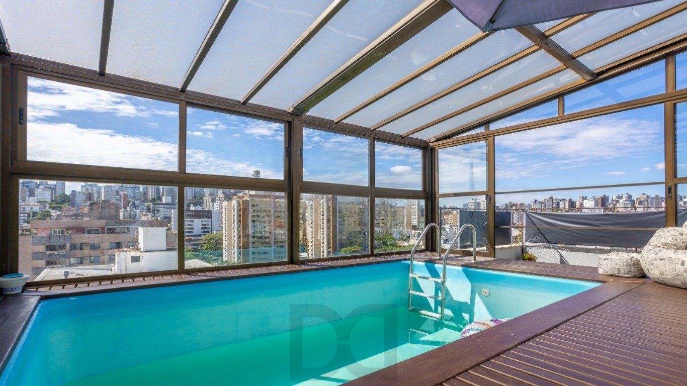 Cobertura com 3 Quartos, 1 suíte, 2 vagas e 211m² no Petrópolis. — foto 33