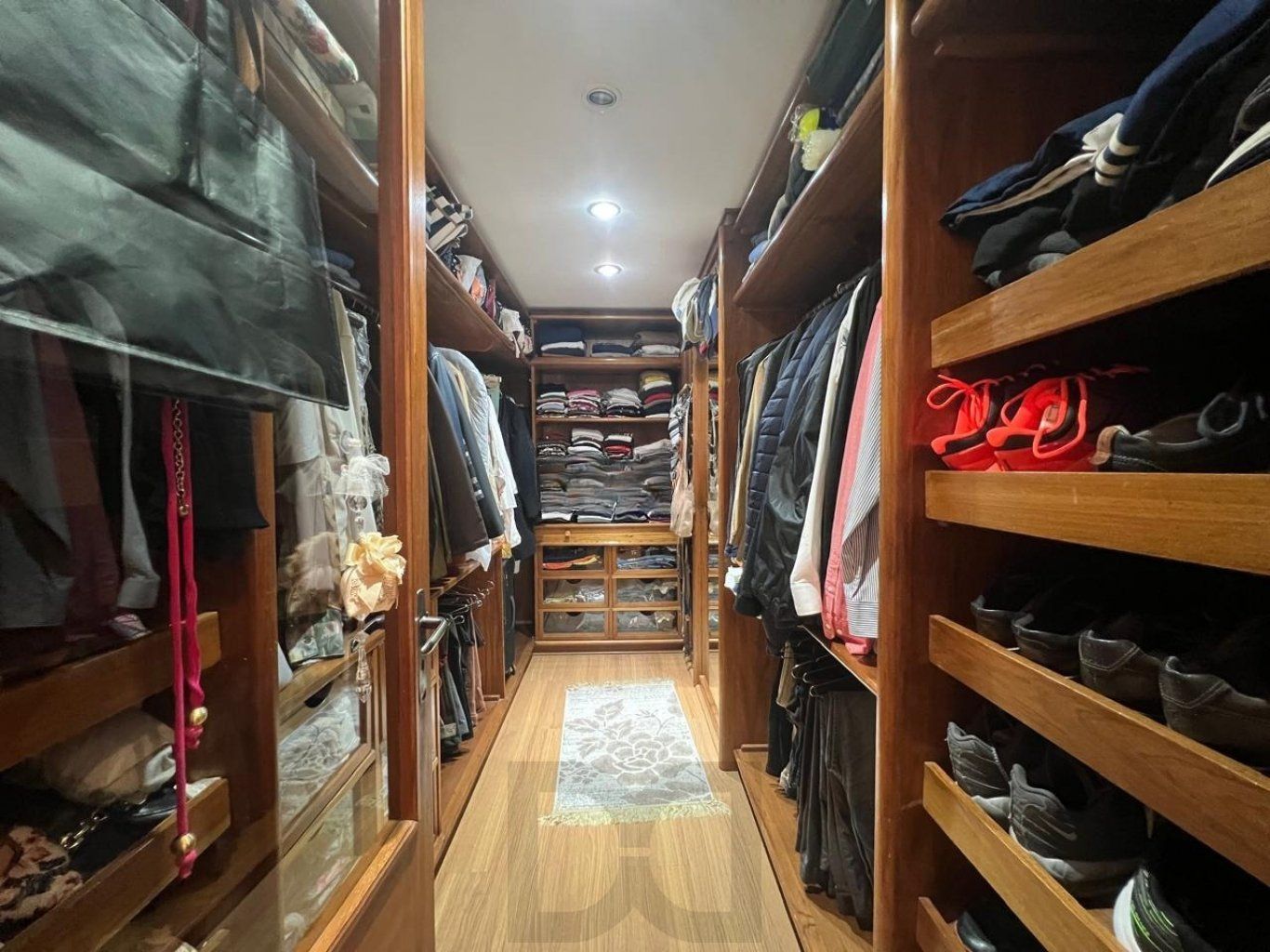 Apartamento com 4 quartos, 223m²,2 vagas, elevador no bairro Jardim do Salso. — foto 20