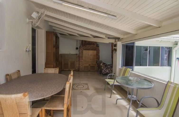 Casa 4 quartos, 4 suítes, 4 vagas e pátio com piscina no Bairro Vila Ipiranga — foto 29