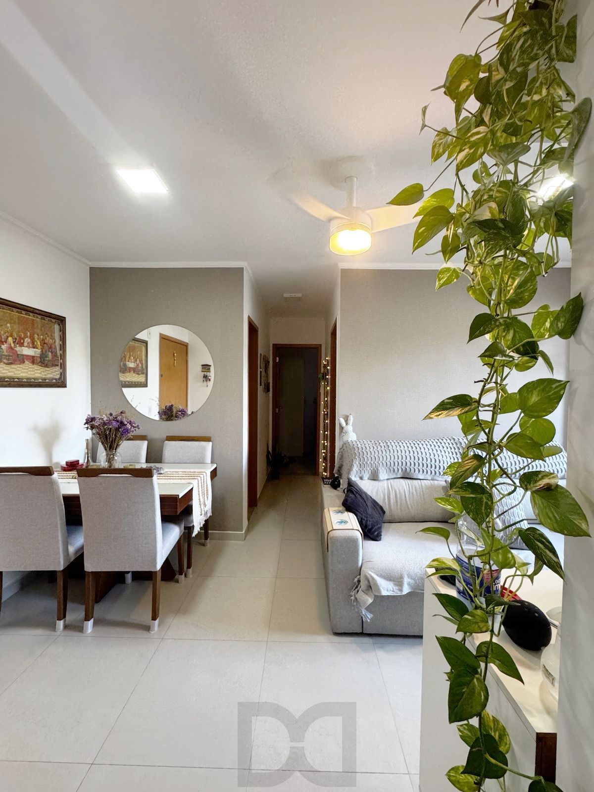 Apartamento semi mobiliado 2 quartos,elevador 1 vaga no bairro Morro Santana. — foto 6