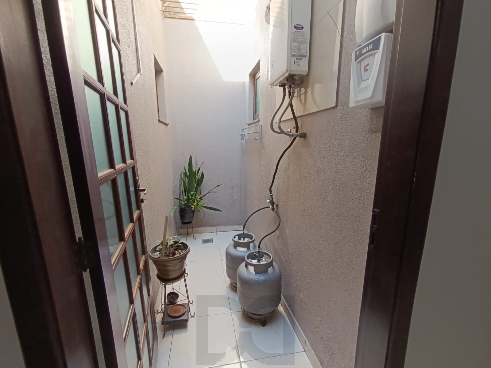Casa de 3 quartos,suíte,churrasqueira, 3 vagas no bairro Sarandi — foto 37