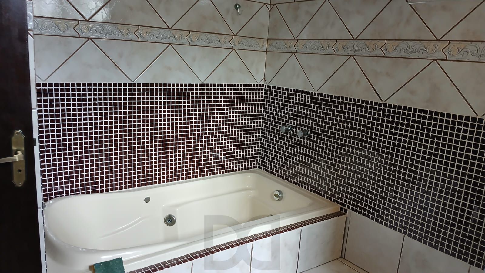 Casa de 3 dormitórios, 1 suíte, 2 vagas, churrasqueira e pátio no Navengantes. — foto 20