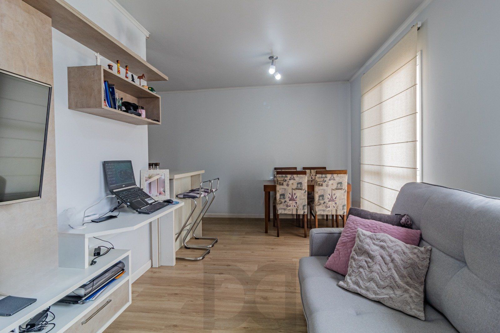 Apartamento com 2 dormitórios e 1 vaga de garagem escriturada no Bairro Humaitá — foto 10