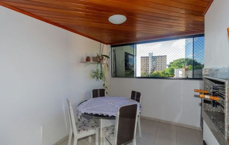 Apartamento de 2 quartos,elevador,churrasqueira no bairro Cristo Redentor — foto 1