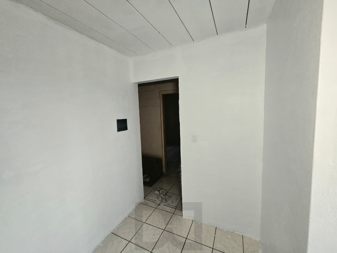 Apartamento com 2 quartos, portaria 24hr e vaga no bairro Lomba do Pinheiro — foto 3