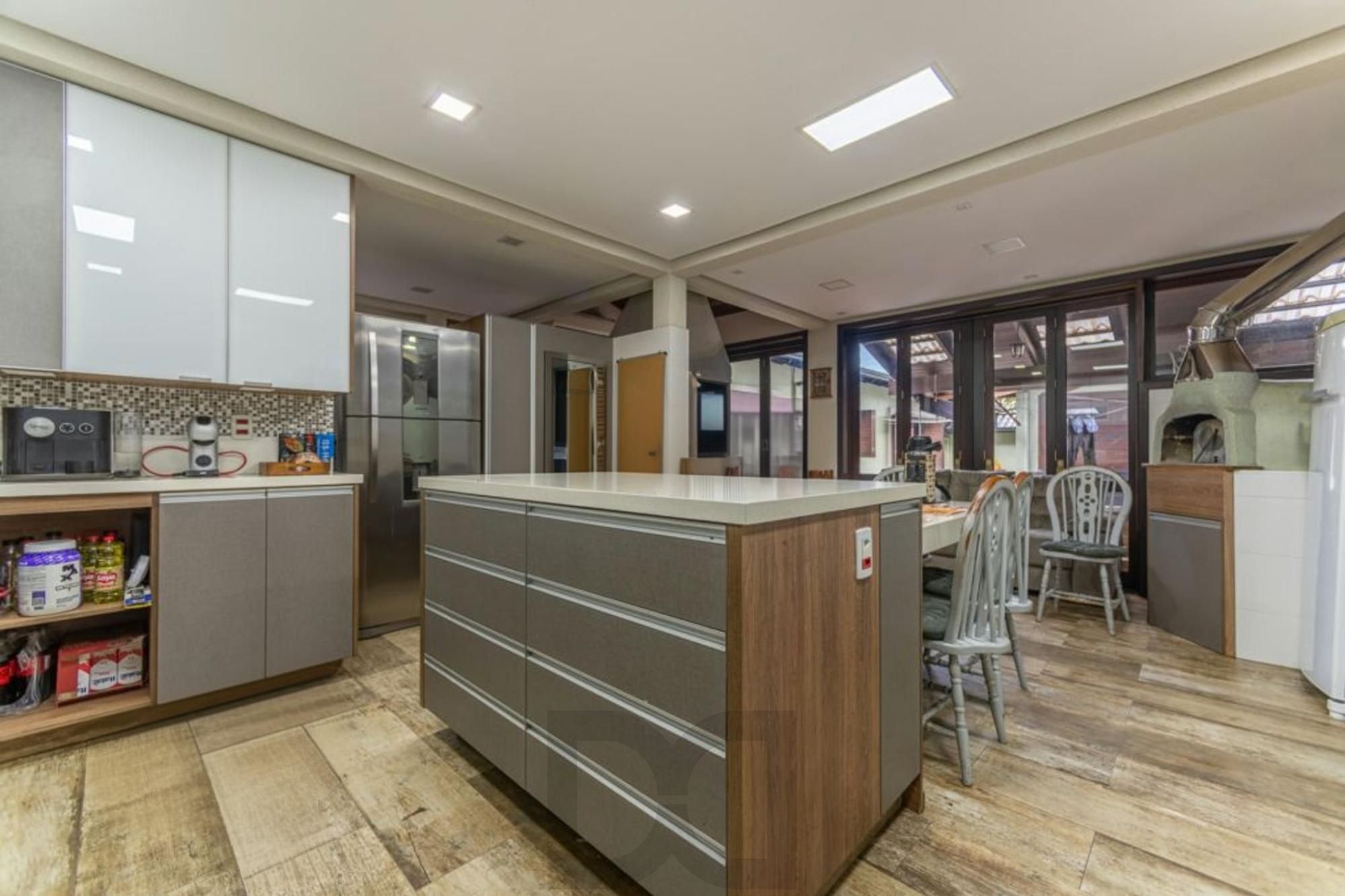 Casa com 4 quartos,1 Suite, 2 vagas e 450m² à venda em Sarandi. — foto 27