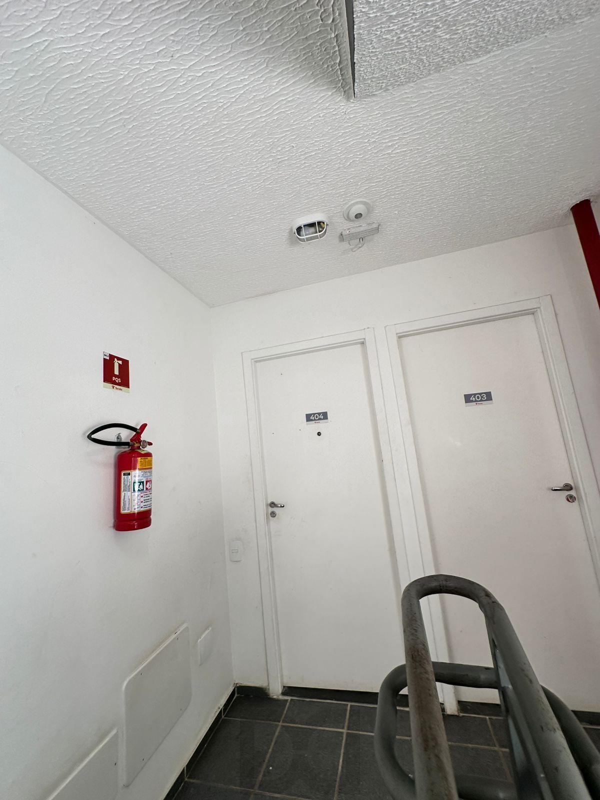 Apartamento 2 dormitórios com 1 vaga Bairro Rubem Berta Porto Alegre — foto 8