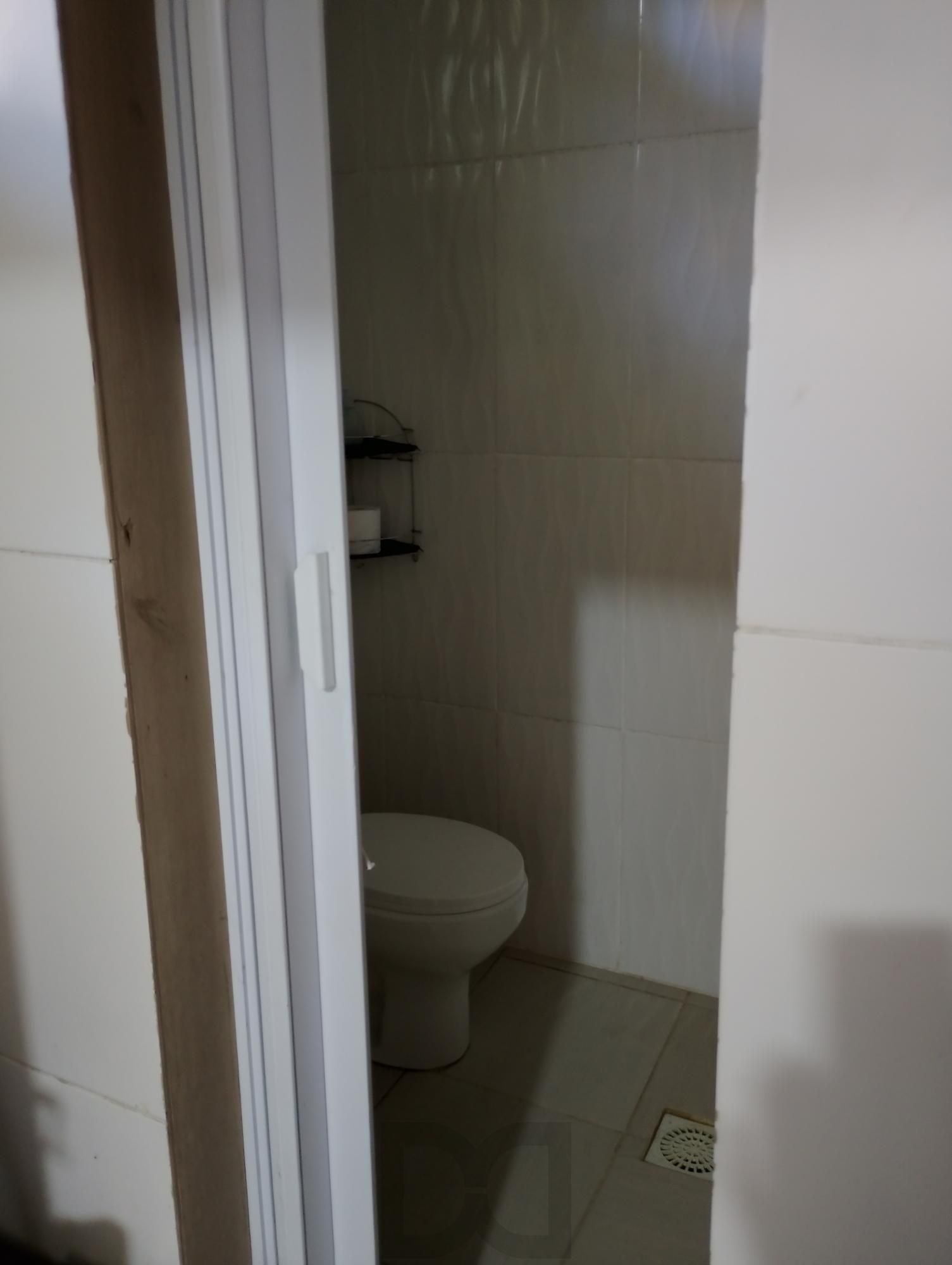 Casa com 3 quartos, 4 vagas de garagem e com pátio no bairro Parque Santa Fé — foto 40