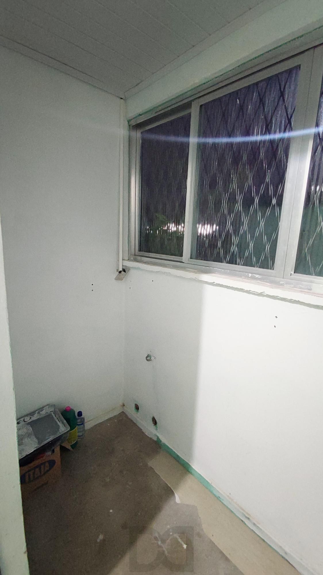 Apartamento Térreo, com 2 quartos, portaria e pátio no bairro Rubem Berta — foto 11