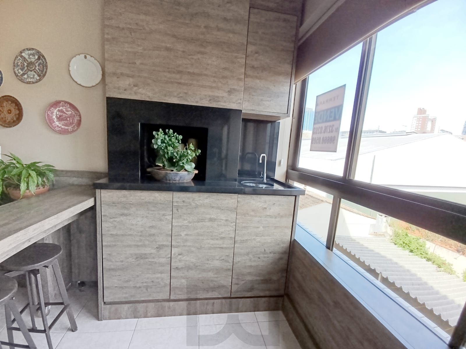Apartamento semi mobiliado 3 quartos, elevador, 2 vagas no bairro São João. — foto 2
