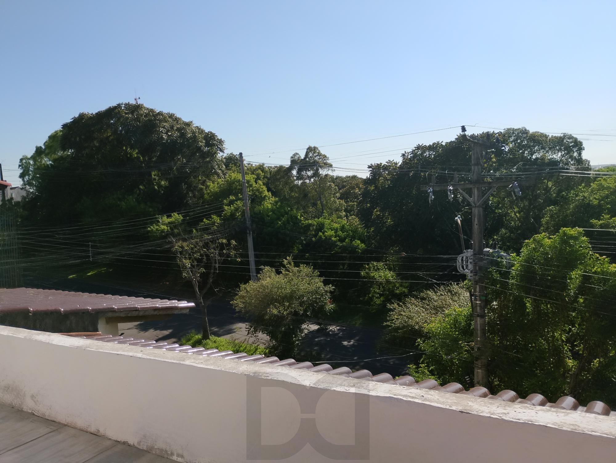Casa com 3 quartos, 4 vagas de garagem e com pátio no bairro Parque Santa Fé — foto 34