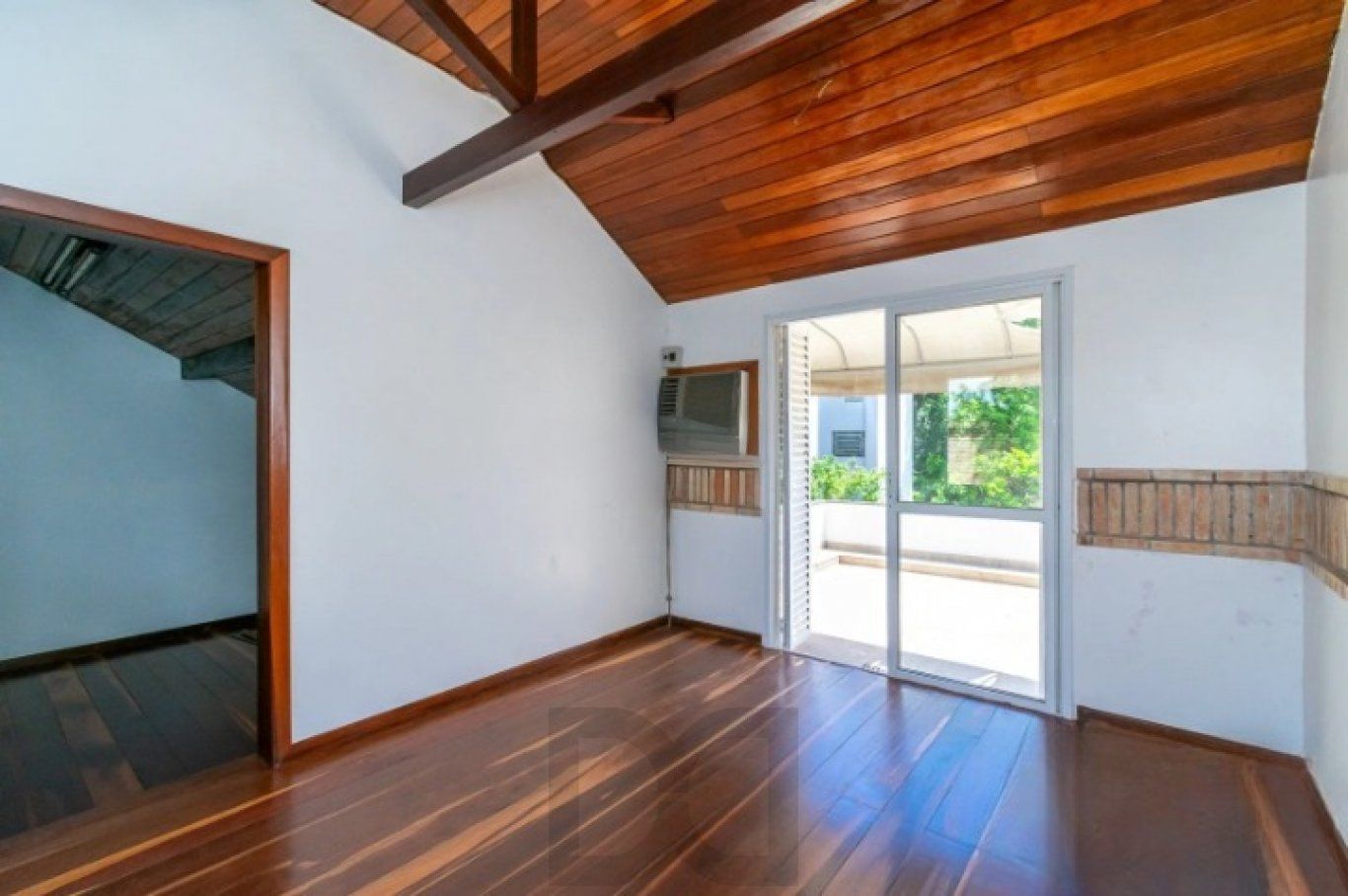 Casa com 3 quartos, 1 suíte, 2 vagas, e 234m² à venda no bairro Tristeza — foto 17
