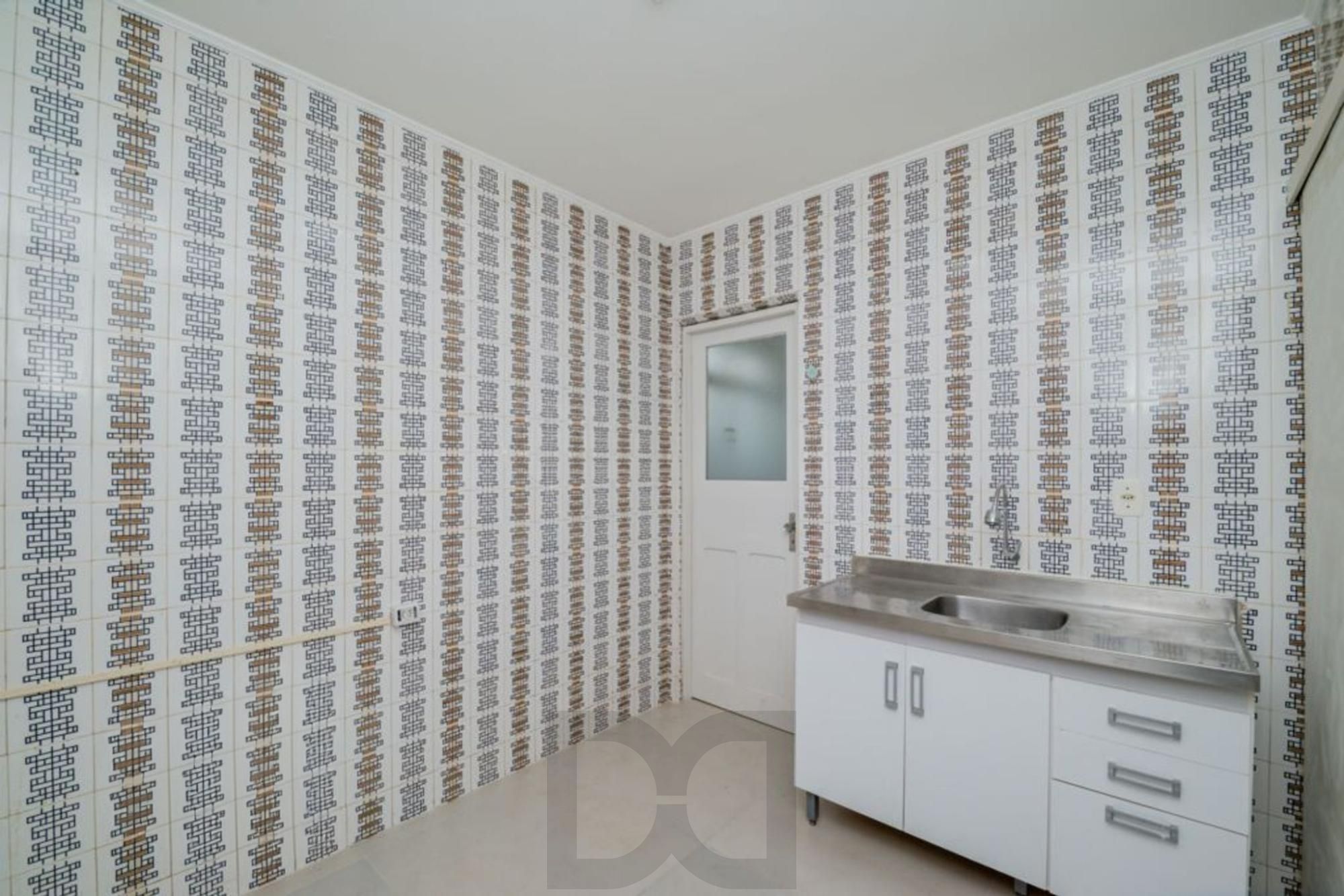 Apartamento com 2 quartos, 2 banheiros e 1 vaga no bairro Azenha. — foto 8